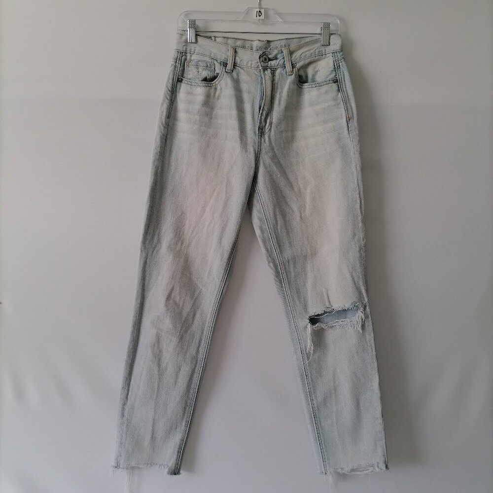 American Eagles Outfitters Womens Sky Blue Distressed Mom Denim Jeans Size 4